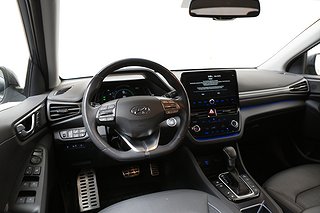 Halvkombi Hyundai IONIQ 15 av 25