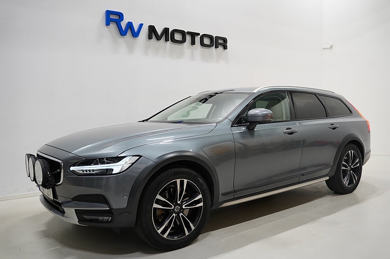Kombi Volvo V90 Cross Country 1 av 26