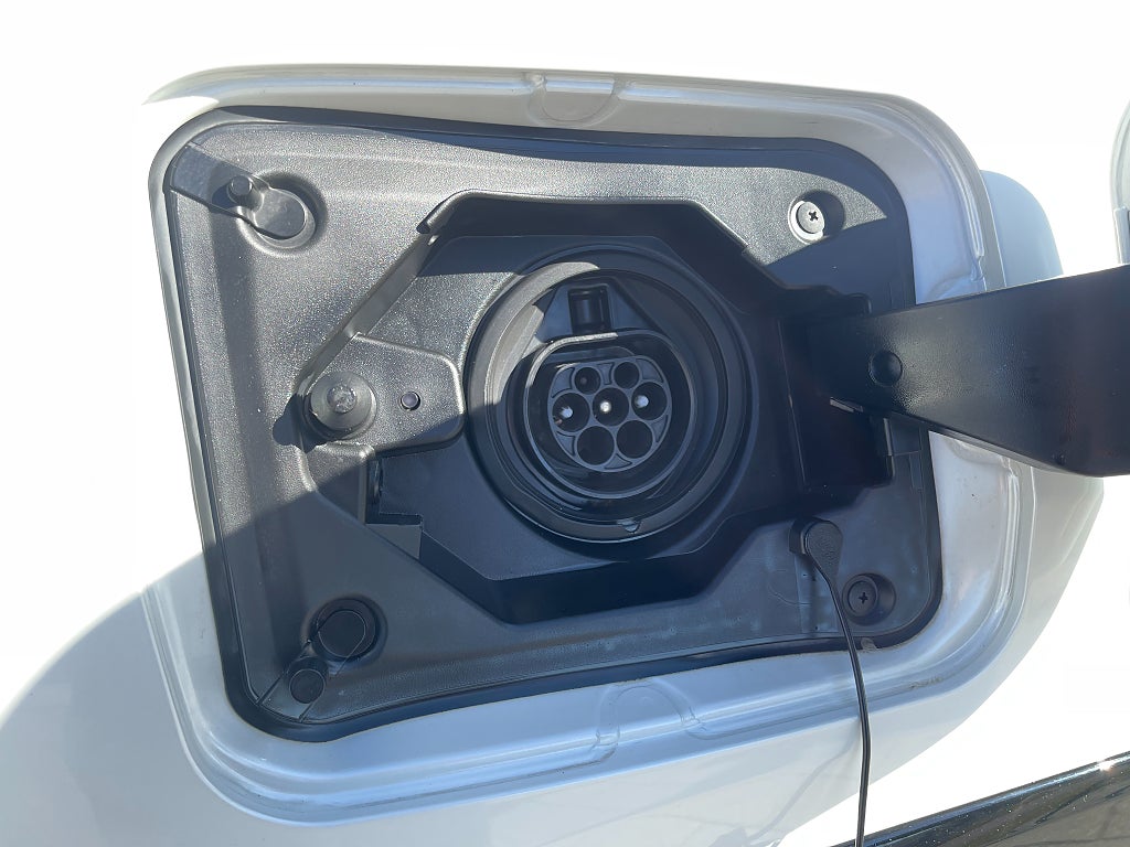Suzuki Across Plug-in Hybrid 2.5 PHEV E-CVT Inclusive 306 hk