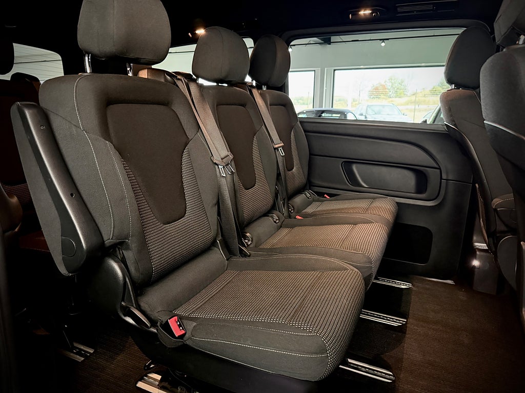 Mercedes-Benz V 300d 4matic AMG Lång Värmare Drag 7-sits - bild 6