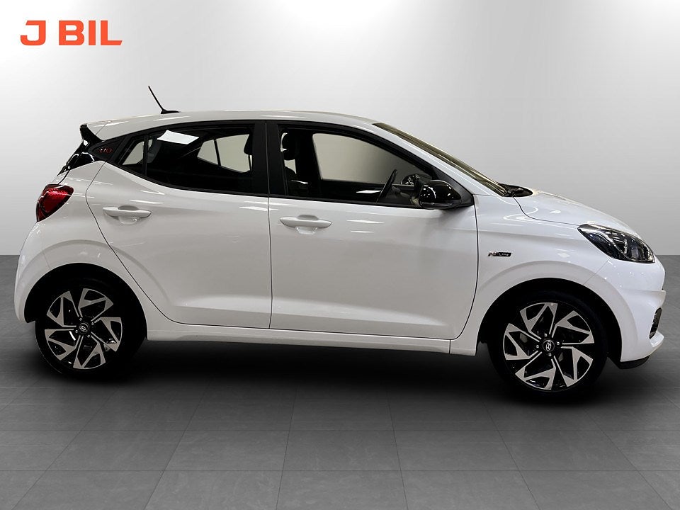 Bild på Hyundai i10 N-Line 1,0 T-GDI 100hk - B-KAMERA, RATTVÄRME