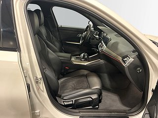 BMW 320 d xDrive Touring Aut M Sport Drag Värmare Kamera S&V