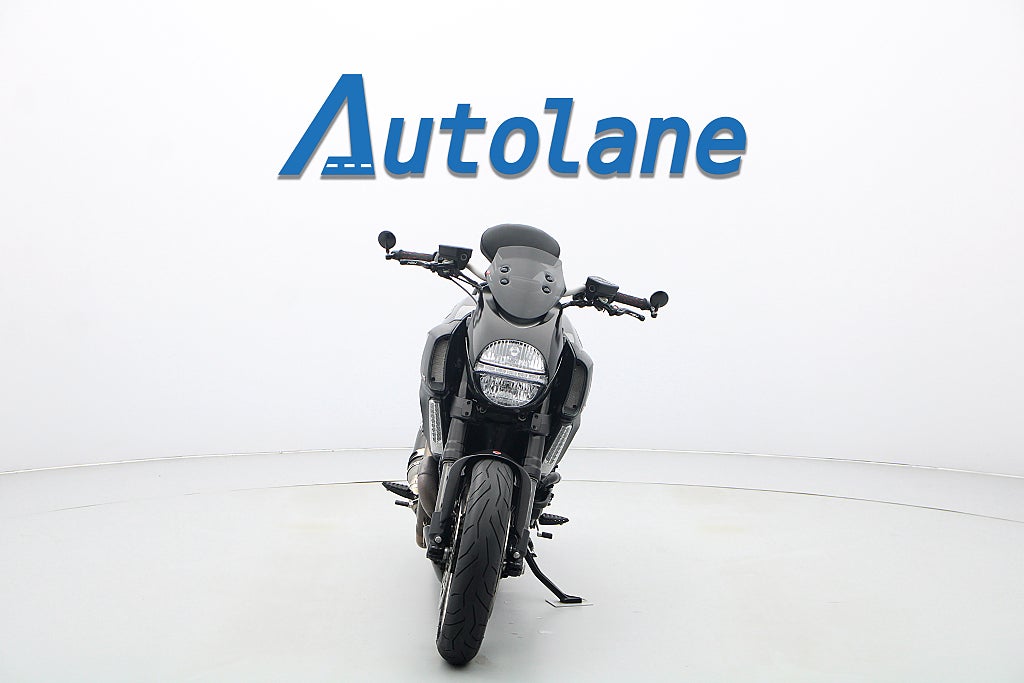 Ducati Diavel Carbon* SC-project *Sommarkampanj 4,99%