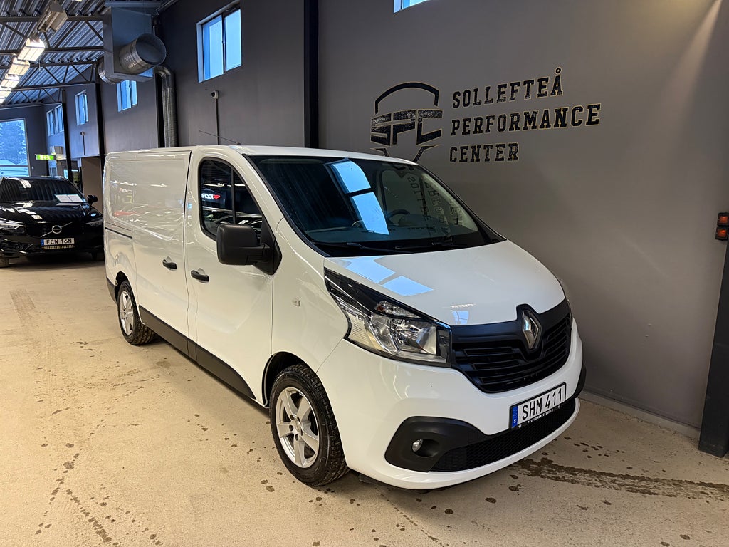 Renault trafic Skåpbil 2.9t 1.6 dCi / Moms / D-värm