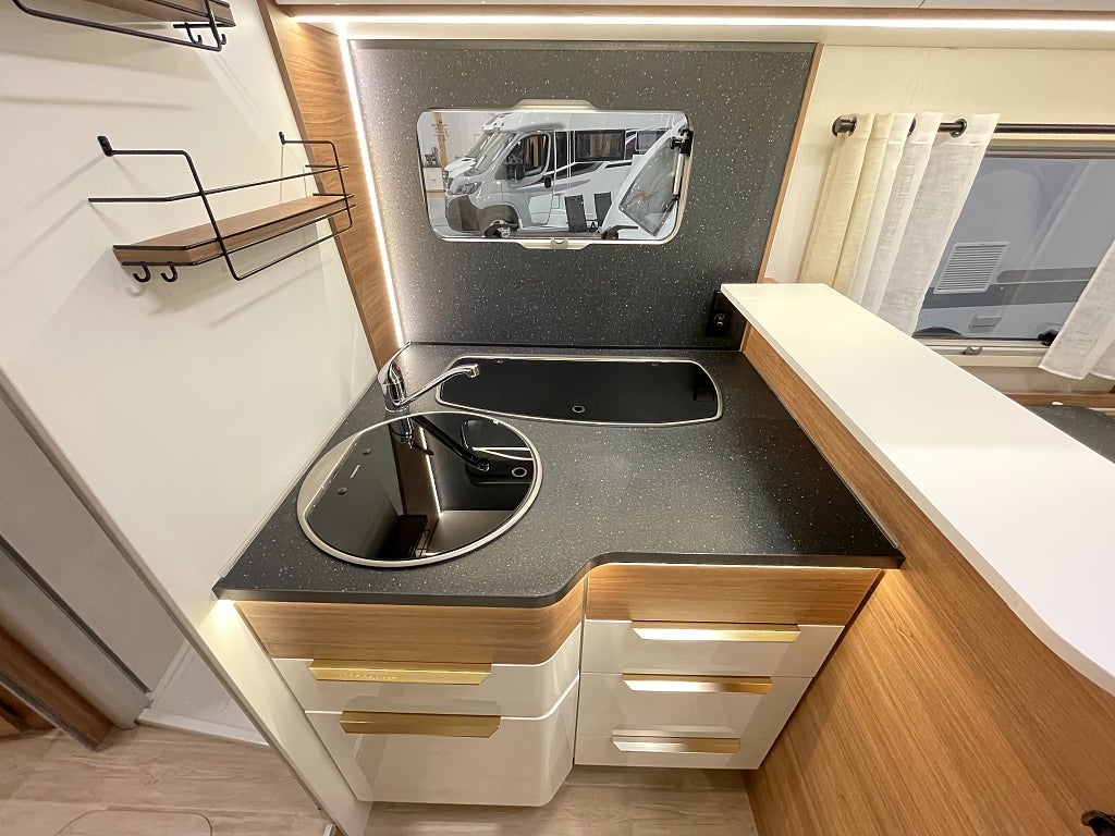 Pilote P 740 GJ / Solcell / B-körkort / Automat /  - Pilote