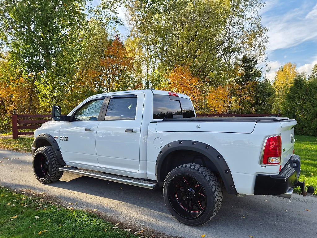 RAM 1500 Crewcab V8 HEMI LARAMIE - Moms