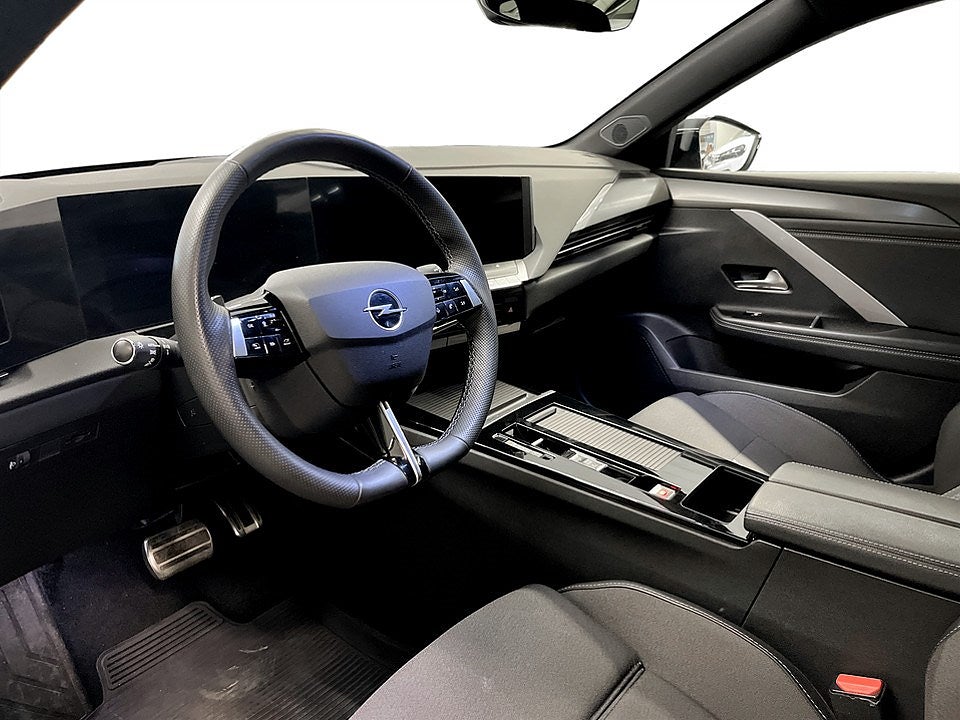 Bild på Opel Astra ST GS 1.2 PT 130hk Aut - 360-KAMERA, CARPLAY