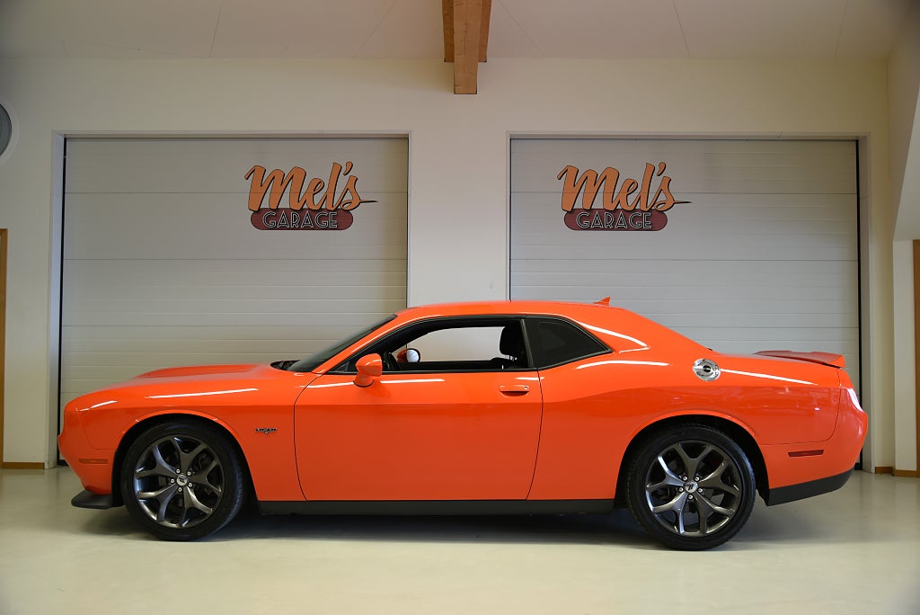 Dodge Challenger R/T V8 Hemi 5.7L 8 växlad automat riktigt trevlig bil