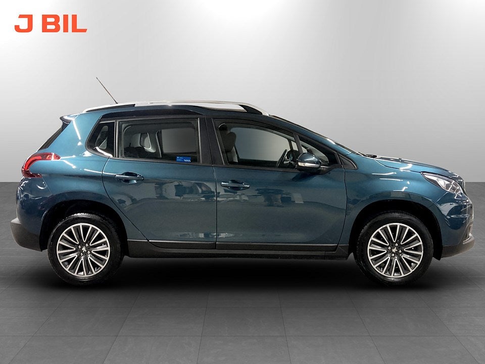 Bild på Peugeot 2008 Active 1.2 PT 82hk - P-SENSORER, DRAG