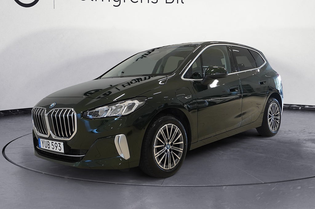 BMW 225 e xDrive Active Tourer Luxary Line 245hk | Ränta 3,99%