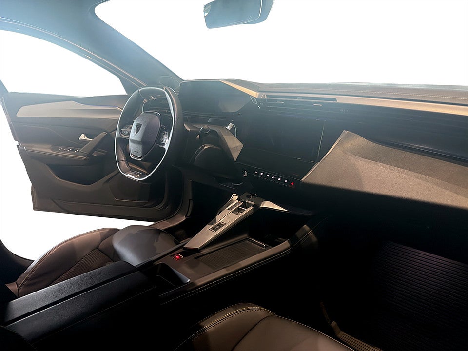 Bild på Peugeot 308 5D GT 1.2 PT 130hk Aut B-KAMERA CARPLAY