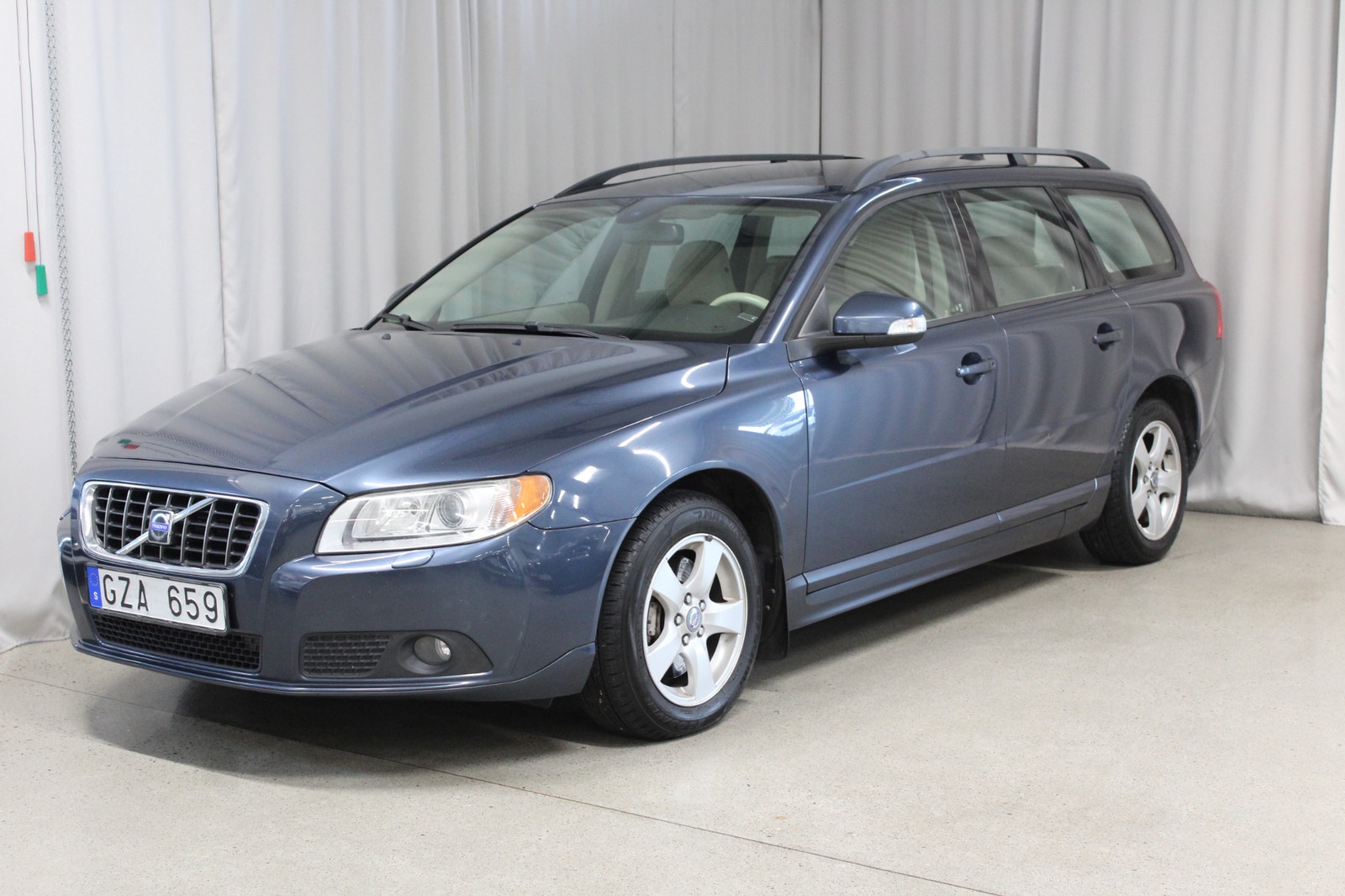Volvo V70 2.4D Geartronic Momentum, Drag, S&V-hjul 2008 - miniatyr 10