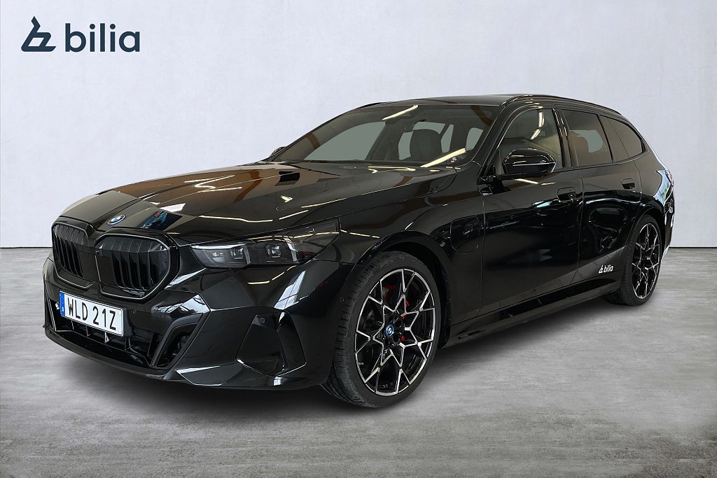 BMW 550 e xDrive Touring M Sport Pro B&W Panorama Kamera Drag 