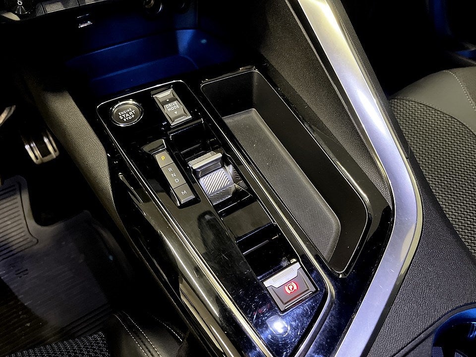 Bild på Peugeot 5008 GT 1.2 PT 130hk Aut - B-KAMERA, CARPLAY