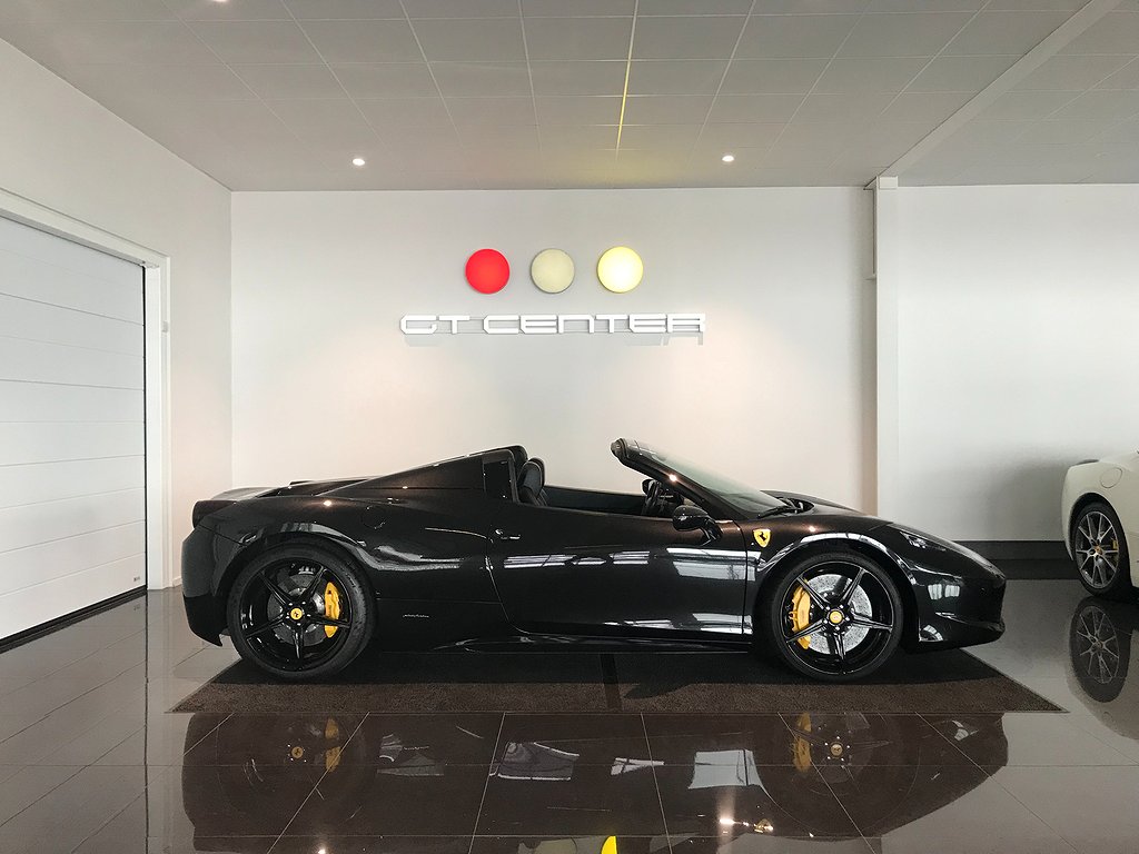 Ferrari 458 Spider Kolfiber Lift Titanium Sportavgas 570hk