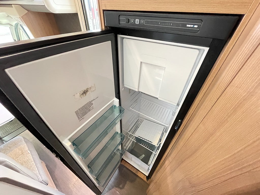 Adria Coral Plus 670 SC /Solcell/ALDE/Ugn/Automat 150hk/Dubbla bodelsb - Adria