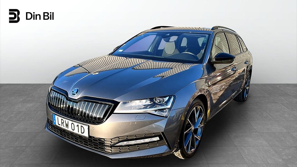 Skoda Superb iV Kombi Sportline 1,4 TSI 218Hk Drag|Värmare|19''