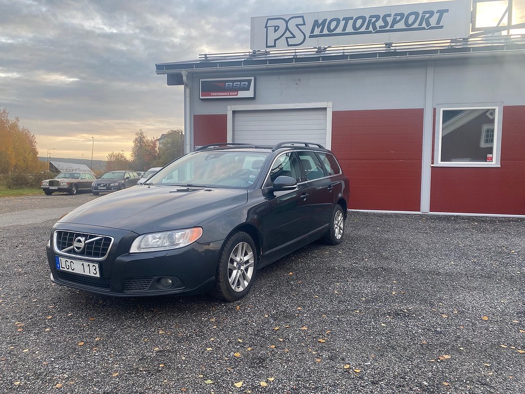 Volvo V70 D5 AWD AUTOMAT Momentum Euro 5