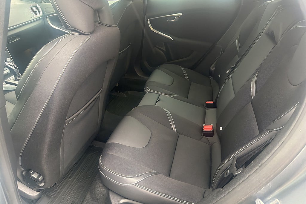 Volvo V40 2018