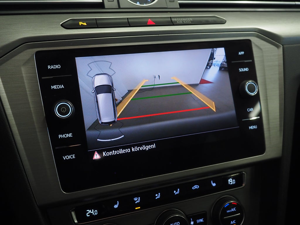 Volkswagen Passat Sportscombi 1.6 TDI 120hk Drag D-Värmare Kamera