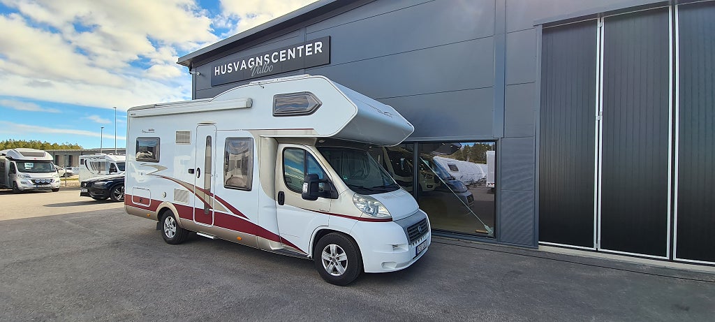 Hobby 670 Toscana "FINT SKICK + Franskbädd"