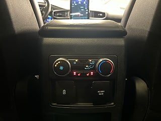 Ford Explorer Plug-In Hybrid SelectShift Platinum VÄLUTRUSTAD/360/S&V – bild 21