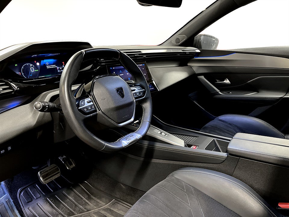 Bild på Peugeot 308 5D GT PHEV 225hk Aut B-KAMERA CARPLAY