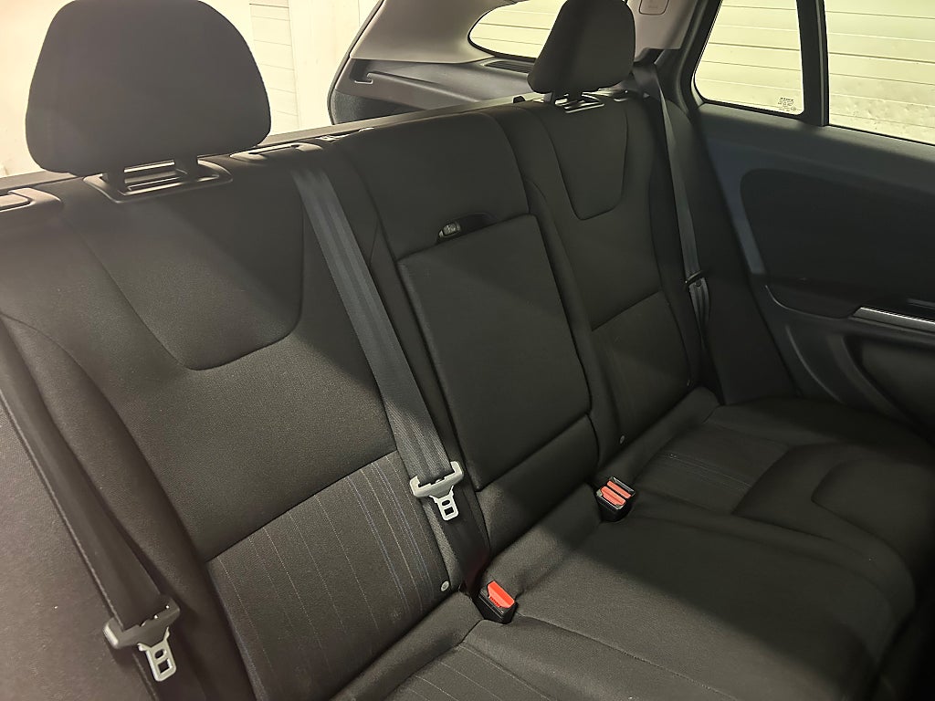 Volvo V60 T4F 180hk Aut Kinetic |Drag|Värmare|Keyless| 2012