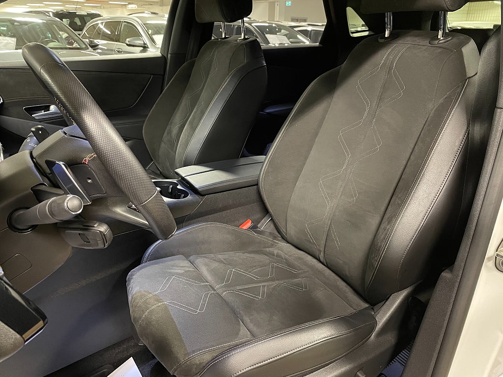 Bild på DS 7 Crossback E-Tense Performance 300hk 4x4 - ELBAKLUCKA