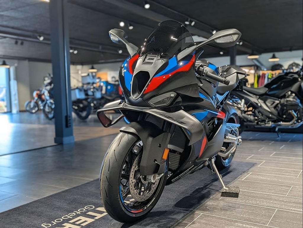 BMW M1000RR