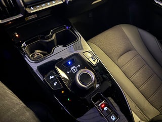 SUV Suzuki e-Vitara 8 av 14