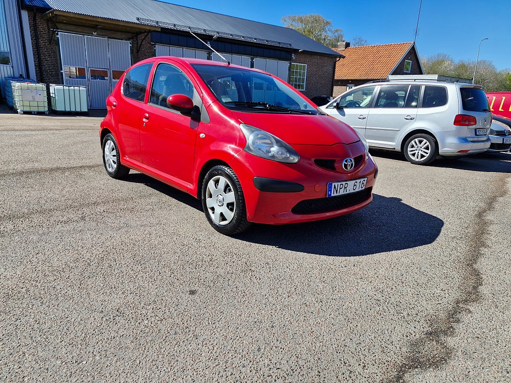 Toyota Aygo 5-dörrar 1.0 Ny Bes..Ny Servad