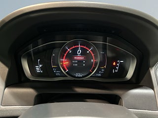 Volvo XC60 D4 AWD Classic Dvärm Kamera Rattvärme GPS Drag S/V-hjul