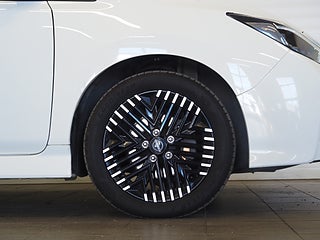 Halvkombi Nissan Leaf 7 av 22