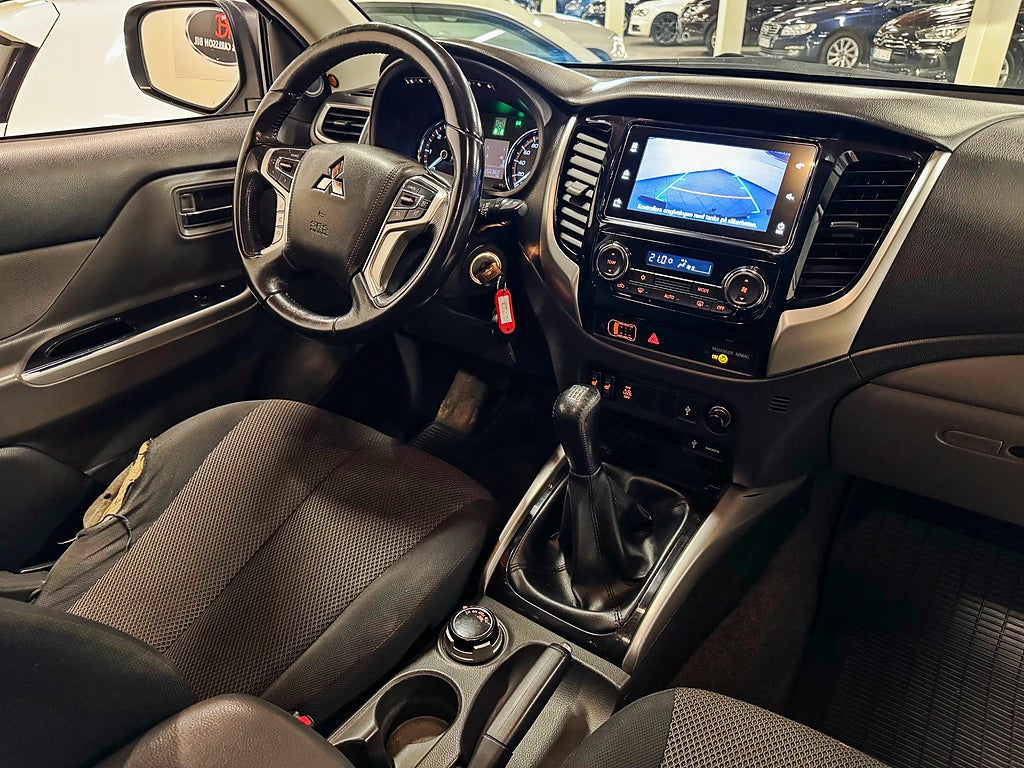 Mitsubishi L200 Club Cab 2,4 4WD 181Hk