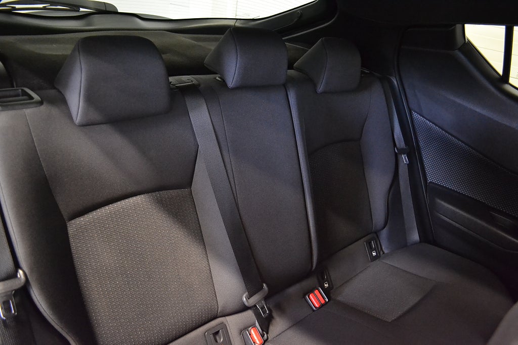 Toyota C-HR Hybrid CVT X-Edition Dragkrok Kamera Rattvärme M-Värm 2019
