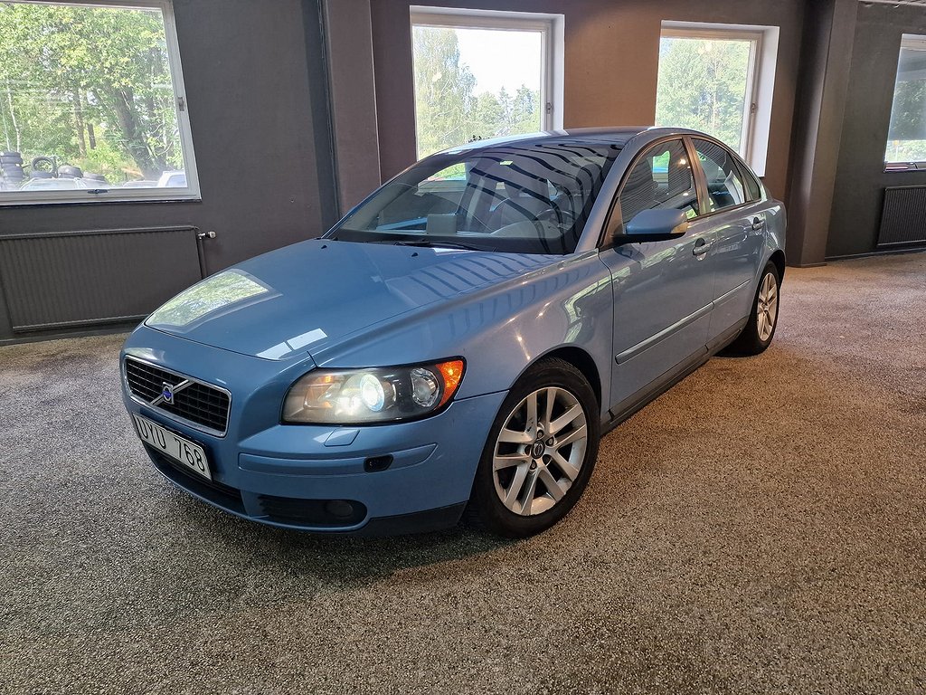 Volvo S40 2.4 Dragkrok Motorvärmare El stolar 