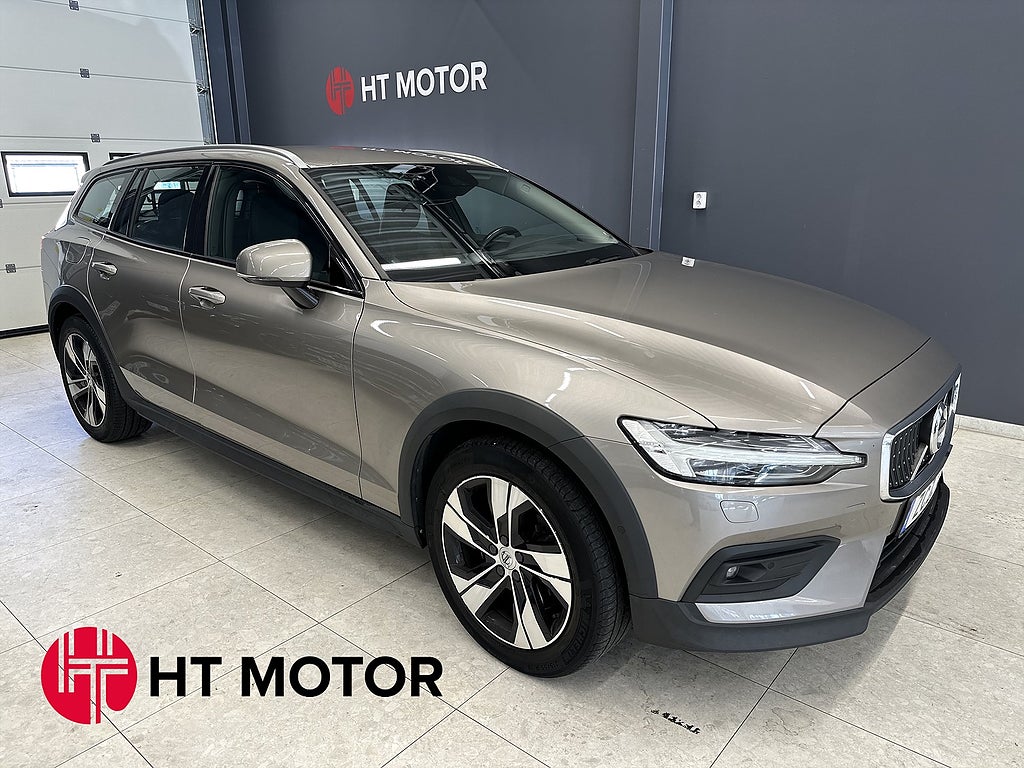 Volvo V60 Cross Country D4 AWD Advance SE /B-Kamera/NAV/DRAG/SKINN