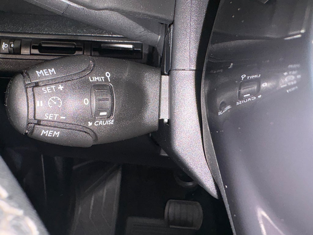 Peugeot 3008 1.2 PureTech 130 EAT Active SoV HjulEuro 6 thumbnail