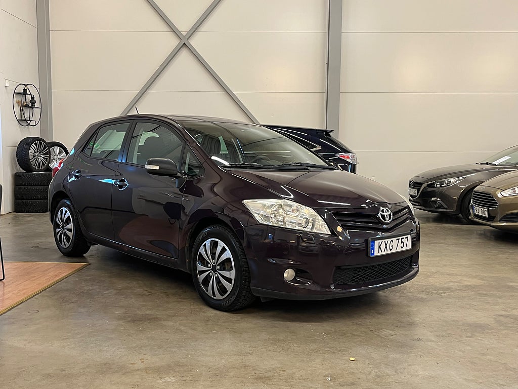 Toyota Auris 5-dörrar 1.33 Dual VVT-i Entry 99hk