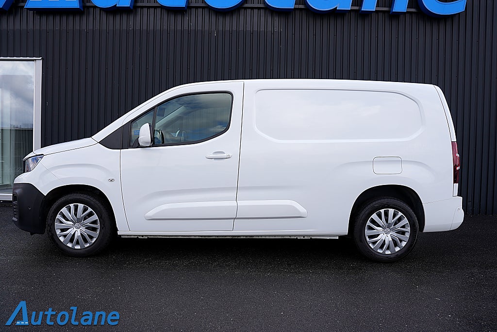 Peugeot Partner Utökad Last 1.5 130, Kamera, Värmare, Dragkrok 130hk
