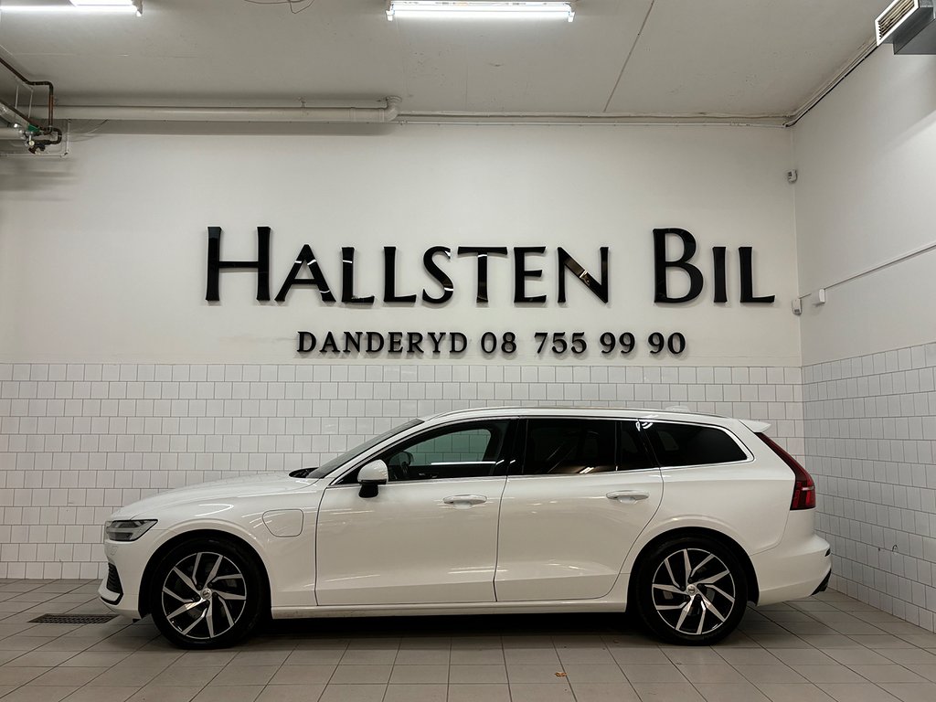 Volvo V60 T6 AWD Plug In Momentum Moms Drag 1-Ägare Svensksåld