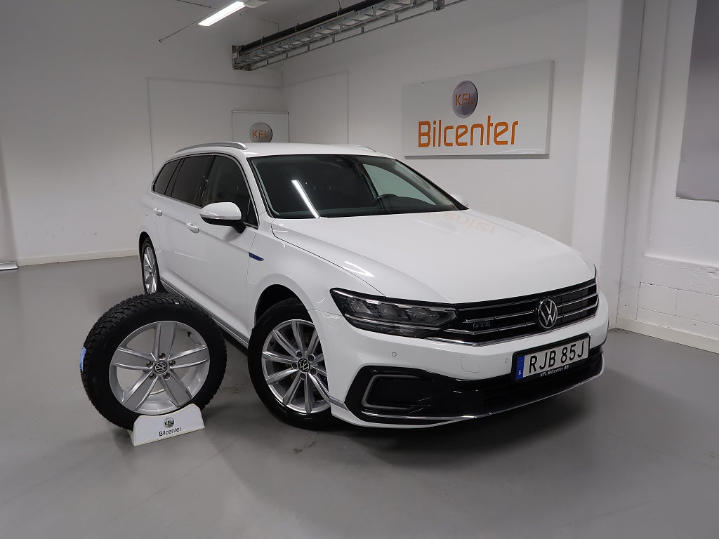 Volkswagen Passat *JANUARIREA* GTE 1.4 TSI V-Däck ingår Drag-Navi-Kamera-Värmare-C