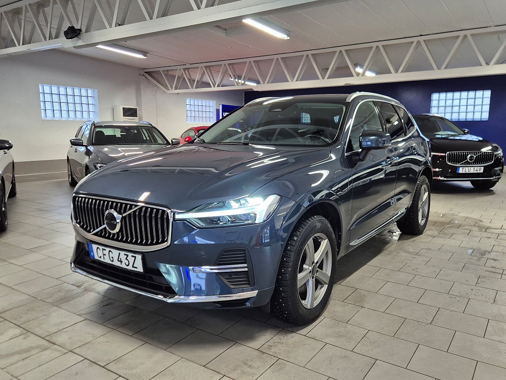 Volvo XC60 Recharge T6 AWD Momentum, Helskinn