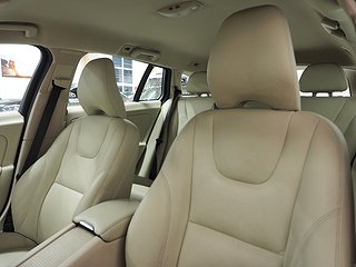 Kombi Volvo V60 17 av 23