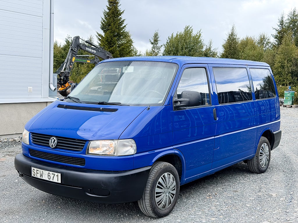 Volkswagen Caravelle 2.5 | LÅGA MIL | Stor service | Fullservad |hemleverans