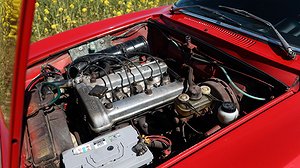 Alfa Romeo GT 1600 Junior har en 1,6 liters rak fyra. Foto: Collecting Cars