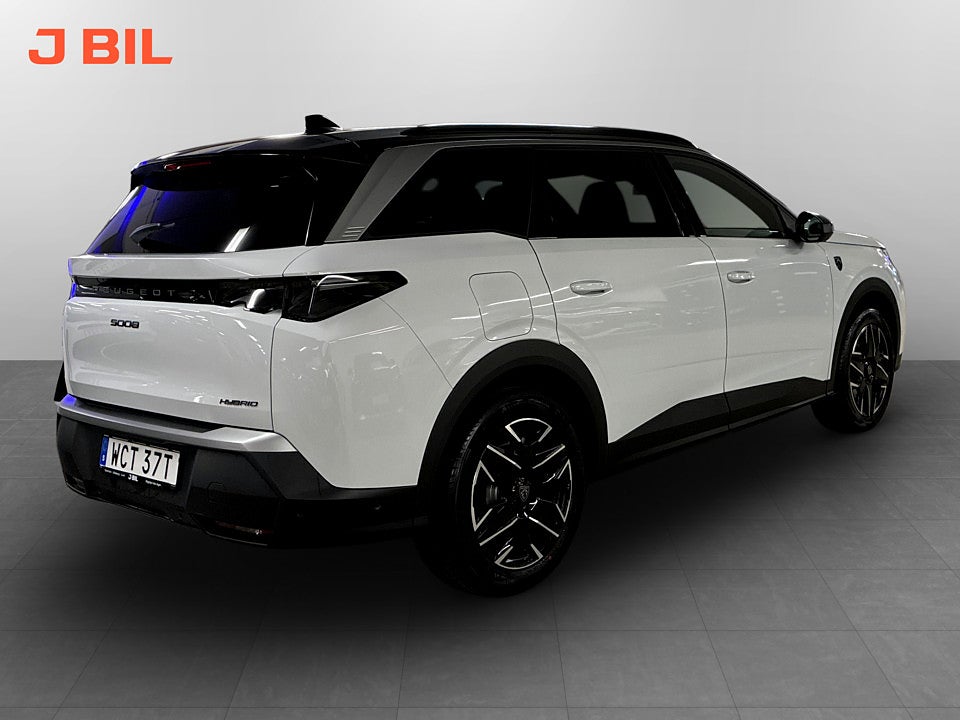 Bild på Peugeot 5008 GT Ultimate Hybrid 145hk Aut 7-SITS B-KAMERA CARPLAY