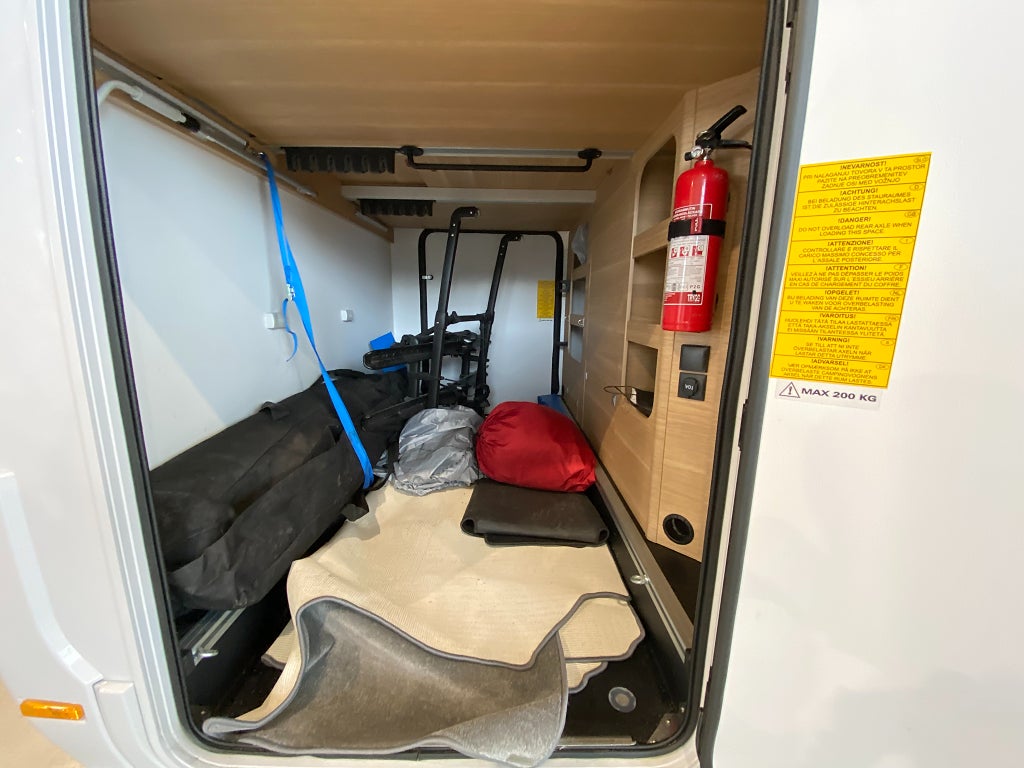 Adria Matrix Axess 670 SL /Taksäng/Solcell/B-körkort/Maxx-fan/EL-Patro - Adria