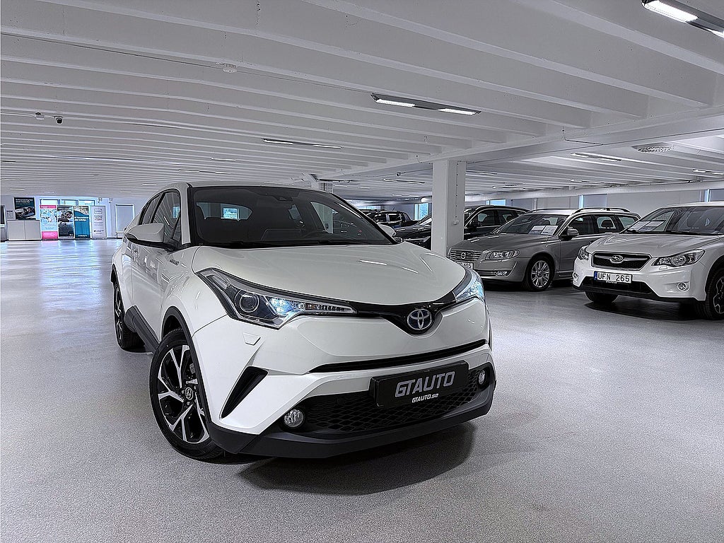 Toyota C-HR X-Edition Kamera JBL Rattvärme Adaptiv Farthållare
